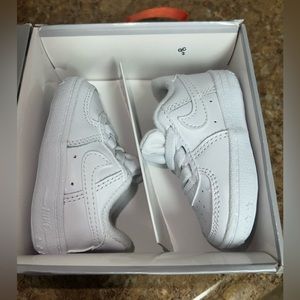 Baby white Nike Air Force 1 shoes, size 2c, perfect condition